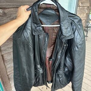 Vintage round tree and Yorke leather jacket size XL